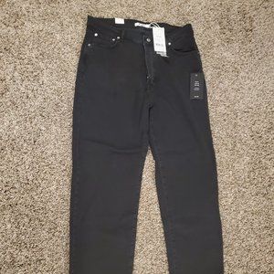 NA-KD black straight high waist jeans.